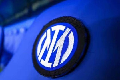 国米门将转会大反转：橡树否决维卡里奥，21岁法甲天才成新首选