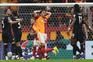 欧冠淘汰赛附加赛5-2，土超第1掀翻意甲第5，尤文图斯濒临出局